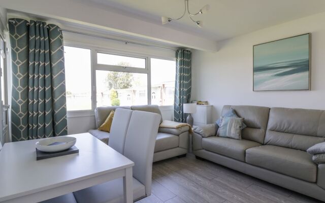 144 Sunbeach Chalet