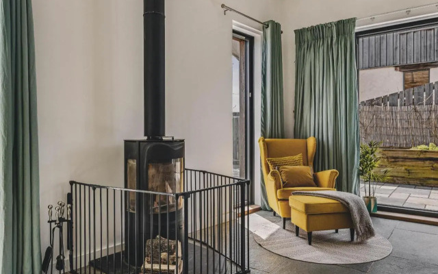 Heron House - Luxury Grand Designs Eco Home