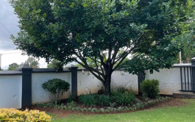 Ruebys Apartment 202