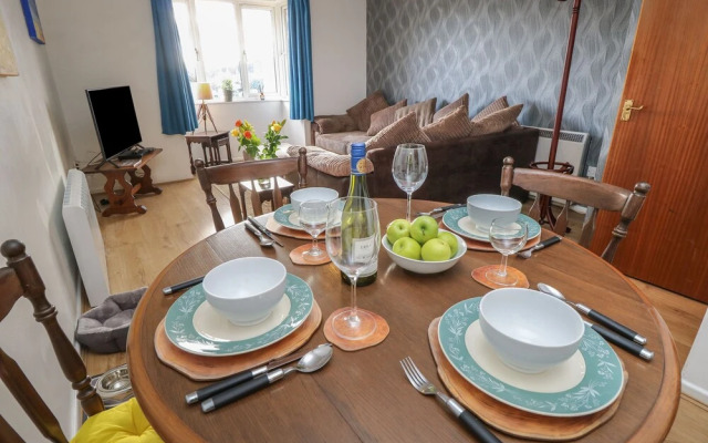 Flat 2, Clifton Gardens