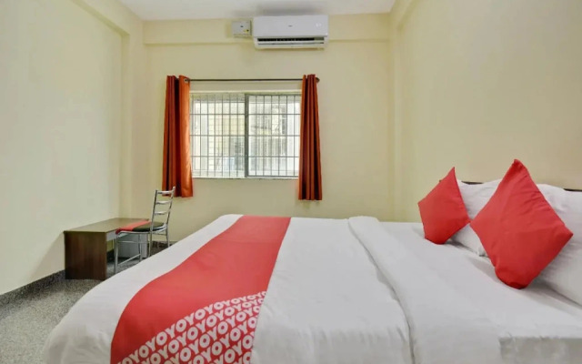 OYO 13043 Sree Sai Suites