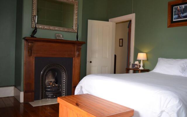 The Old Parkes Convent