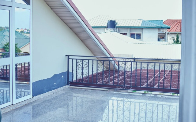 9 Roses Hotel