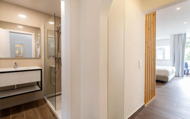 The Navigator - Ocean Heights