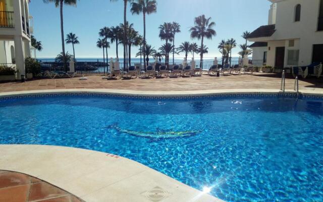 2252-Amazing apt on beach, port view from terrace!
