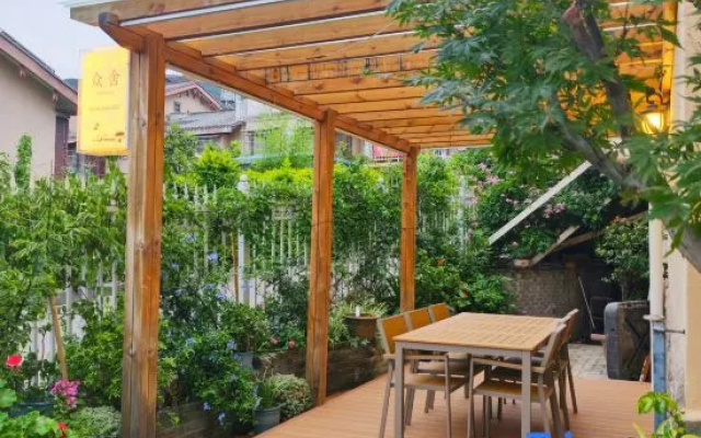 Zhongshe Homestay — hotel in Xichang