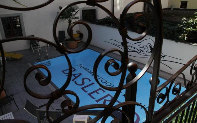 ROESLI Guest House