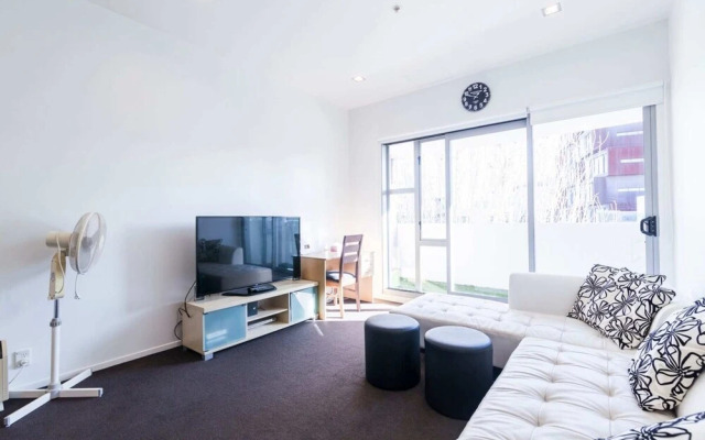 Modern CBD Auckland Apartment
