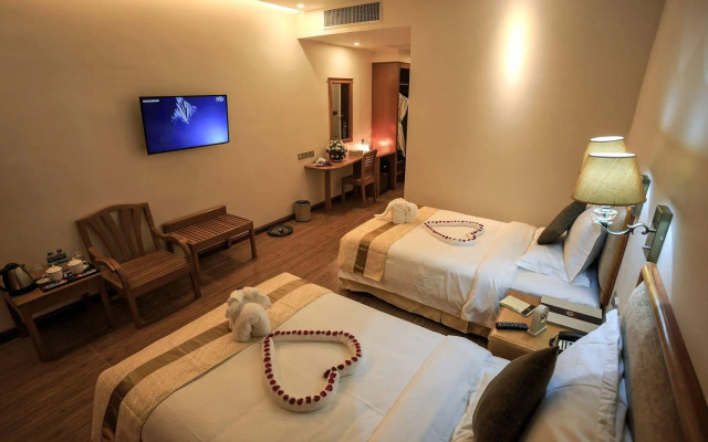 Golden Hotel