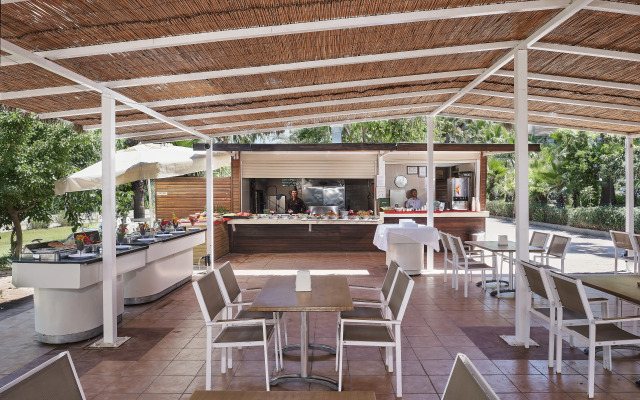 Seaden Corolla Hotel