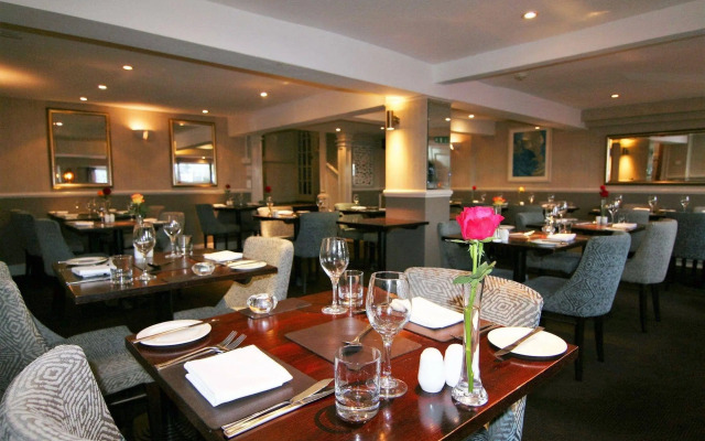 Quayside Hotel