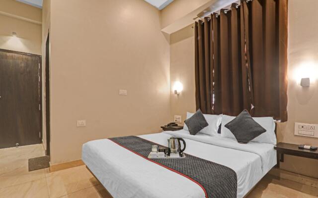 Super Townhouse Amaraa Hotel Near Phoenix Palassio
