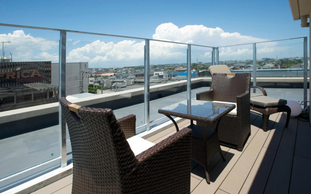 Breath Hotel
