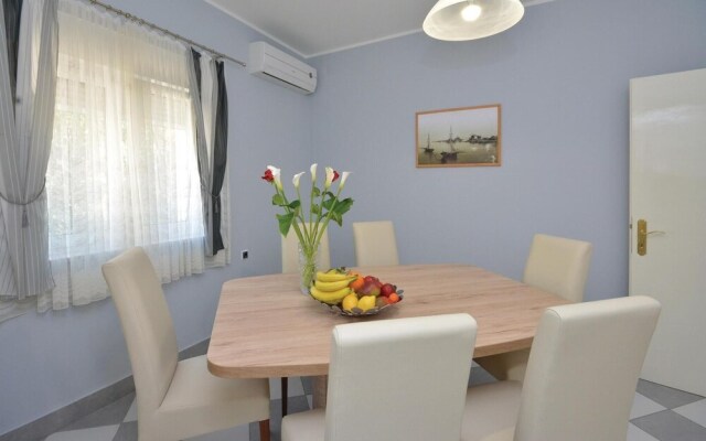 Nice Home in Split With Wifi and 4 Bedrooms