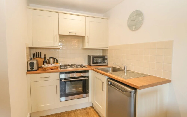 6 Malthouse Court