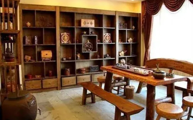 Zhongchang Building (Changchun Railway Station)