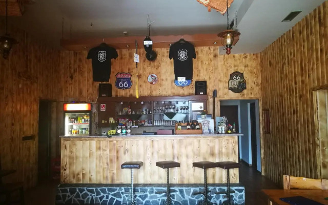 MOTEL ROUTE 66 Lopej