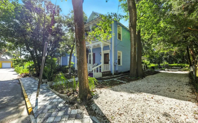 Periwinkle Perch - Home for 4