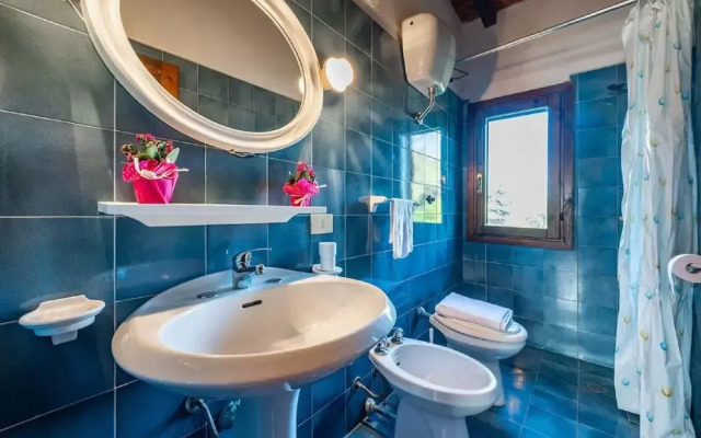 Appealing Apartment Near the sea