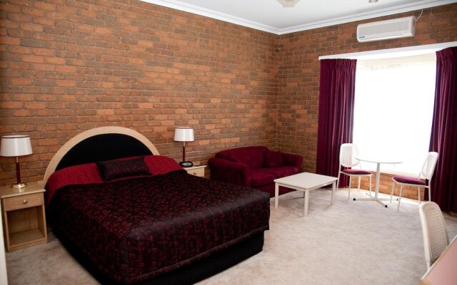 The Charles Sturt Motor Inn