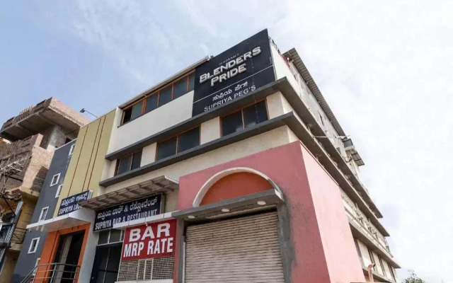 Supriya Lodge by OYO Rooms