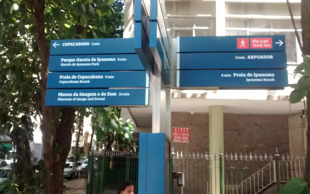 Apartamentos em Gomes Carneiro 84/Copanema