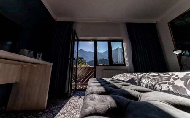 Suru Hotel & Restaurant