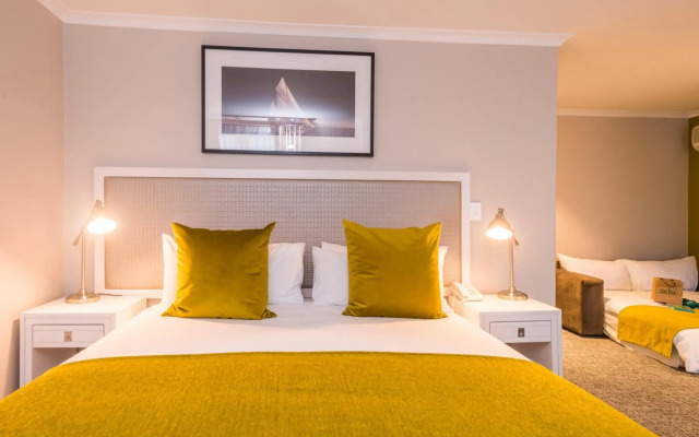 Simon's Town Quayside Hotel