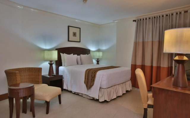 Crown Regency Suites & Residences - Mactan