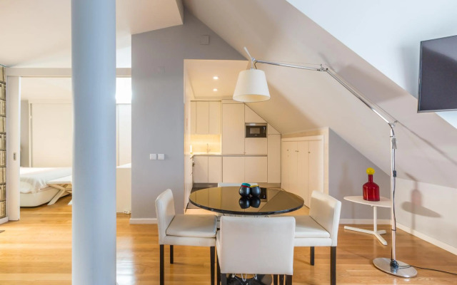 Baixa-Chiado Library Loft