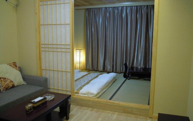 Dalian Mingrui Zuoan Classic Fashion Apartment