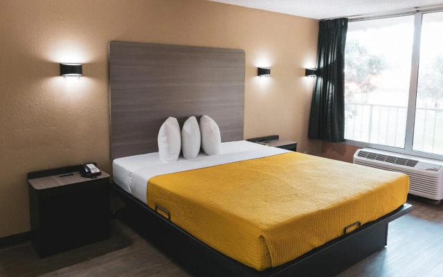 Express Inn & Suites