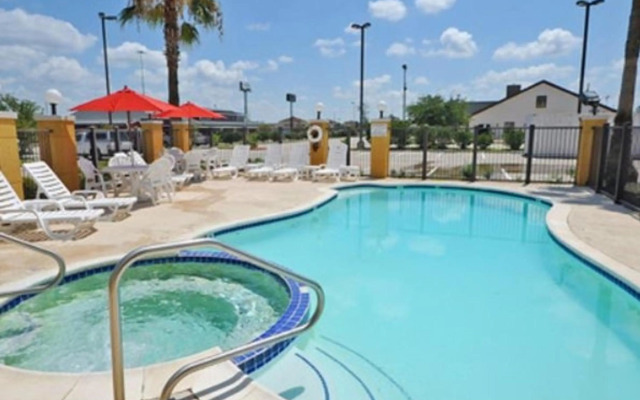Comfort Suites Shenandoah-The Woodlands