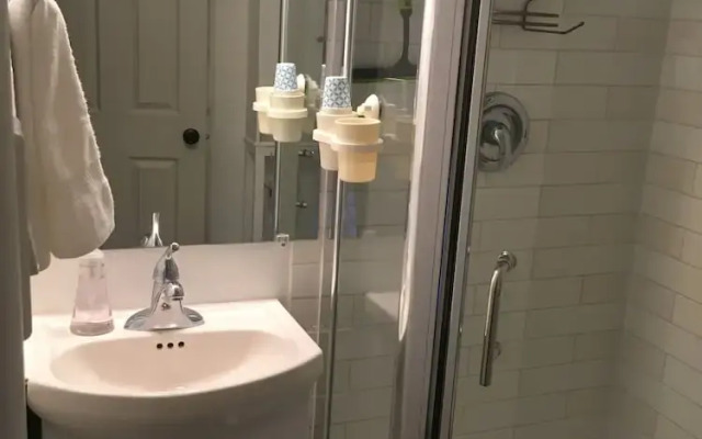 The Treehouse Bed & Breakfast