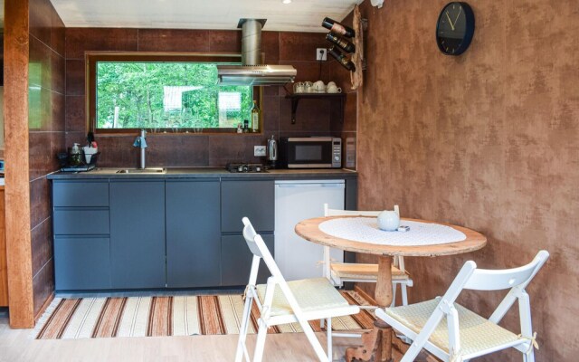 Stunning Home in Löttorp With Wifi