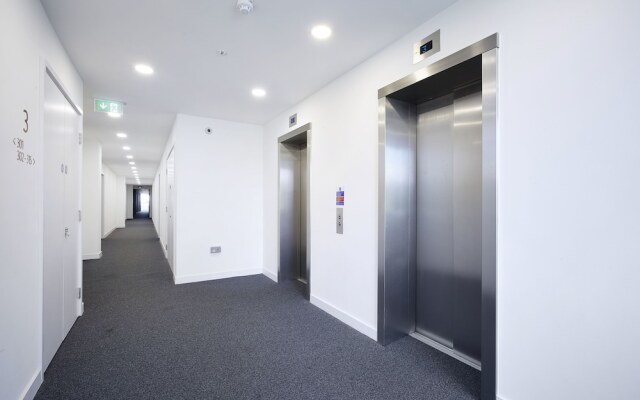 Platform Apartments by ESA