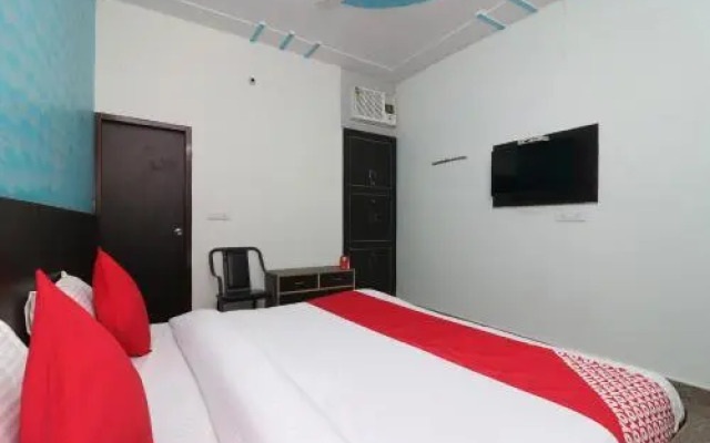 Dev Hotel by OYO Rooms