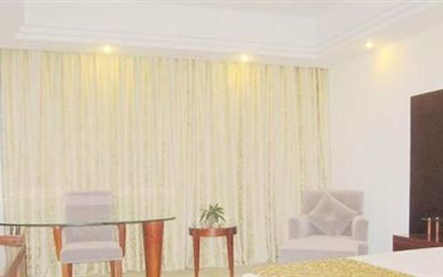 Jiuhuashan Center Hotel