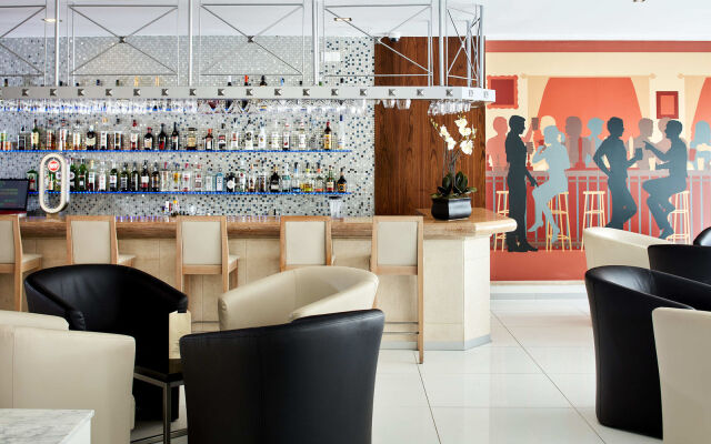 Santa Eulália Suite Hotel & SPA