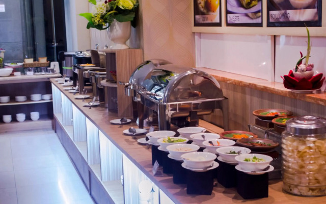 Grand Parama Hotel