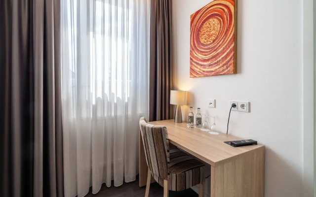 Bella Fino Hotel & Suites