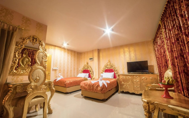 Nakaraj Princess Chiang Rai - Walking Street