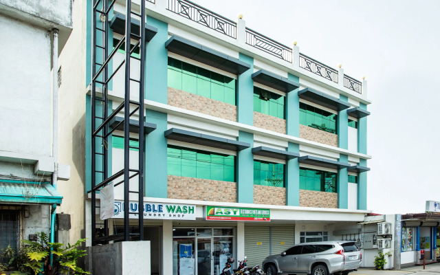 OYO 421 Deck 360 Dormitel Near Davao Medical School Foundation Hospital