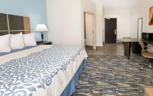 Days Inn & Suites Lubbock Medical Center