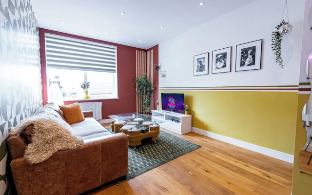 Retro 1-Bedroom Apartment in Slough