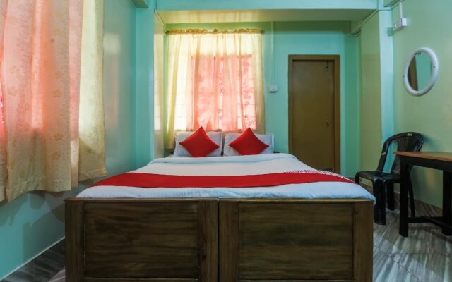 OYO 18330 Stay At Jo's Guest House