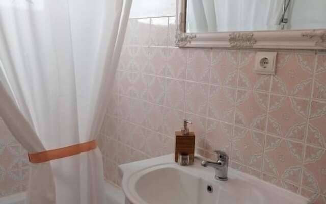 Carlos's Beach Hostel