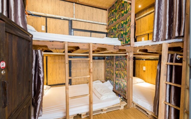 Spot on 704 Ace Home - Hostel