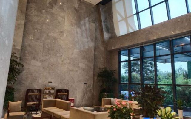 Vienna International Hotel (Wuhan Workers' Culture Palace Jiyuqiao Metro Station)