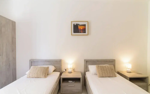 Villa Swieqi with shared room nb3